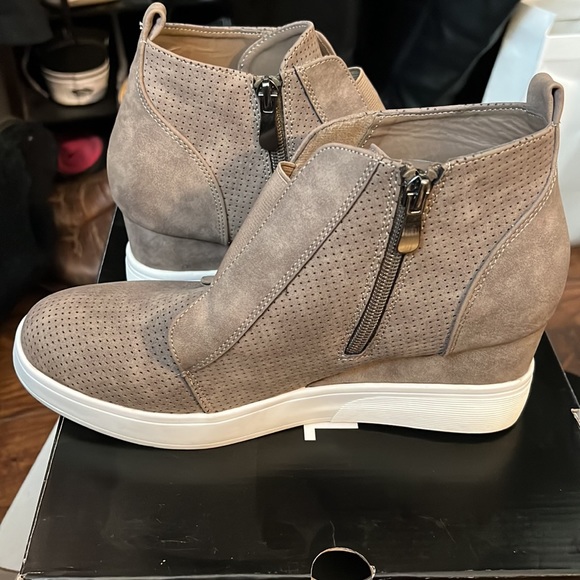 Maurice’s sz 9 - Picture 2 of 2